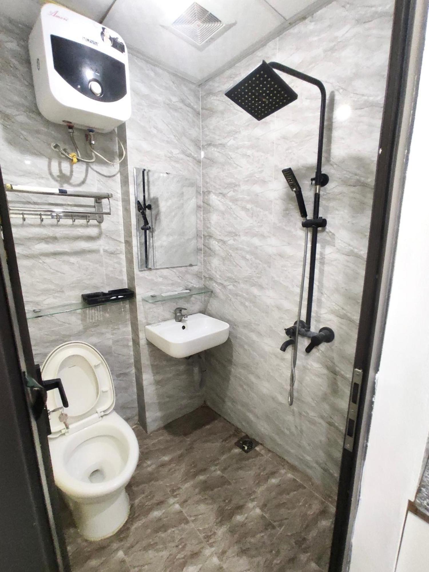 Era Apartment Ham Long Ханой Екстериор снимка