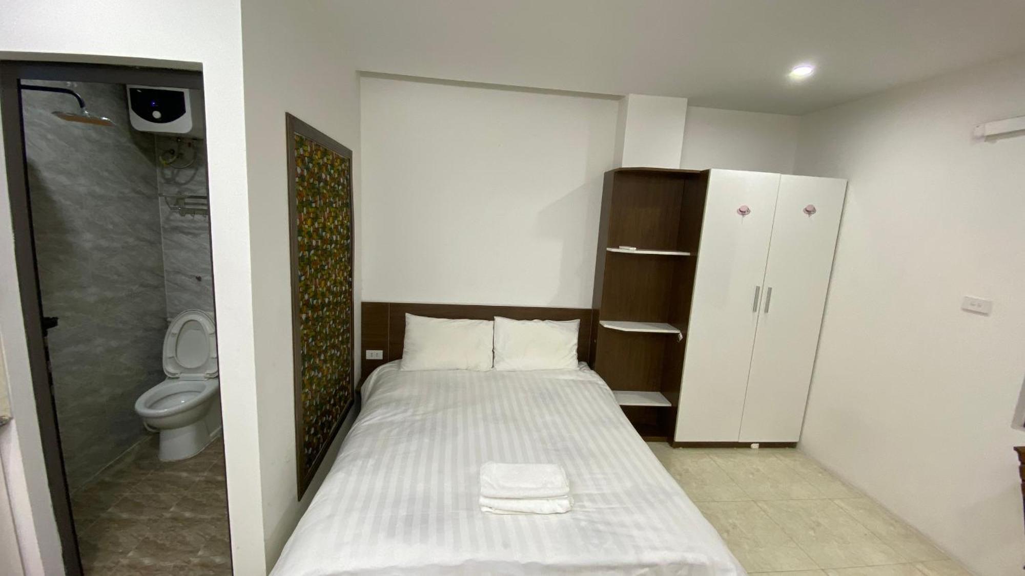 Era Apartment Ham Long Ханой Екстериор снимка