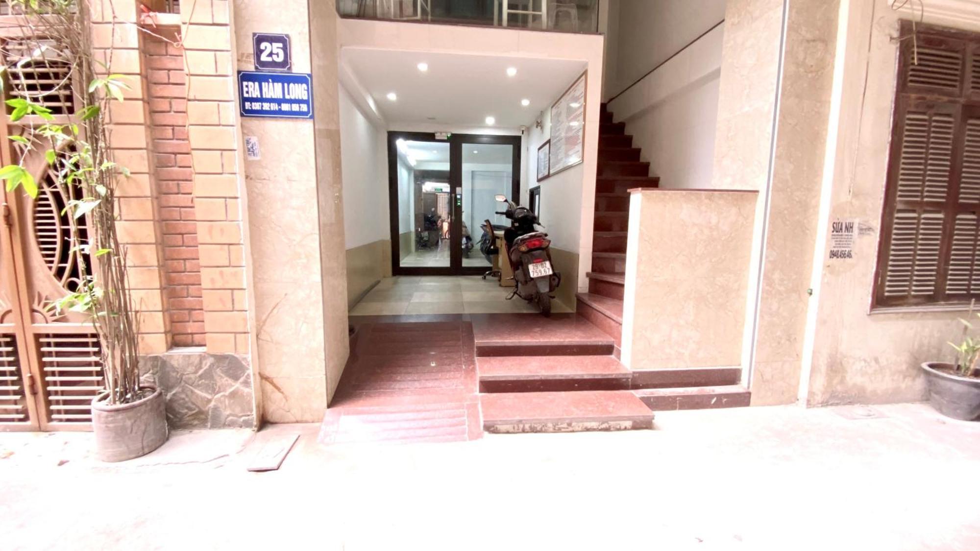 Era Apartment Ham Long Ханой Екстериор снимка